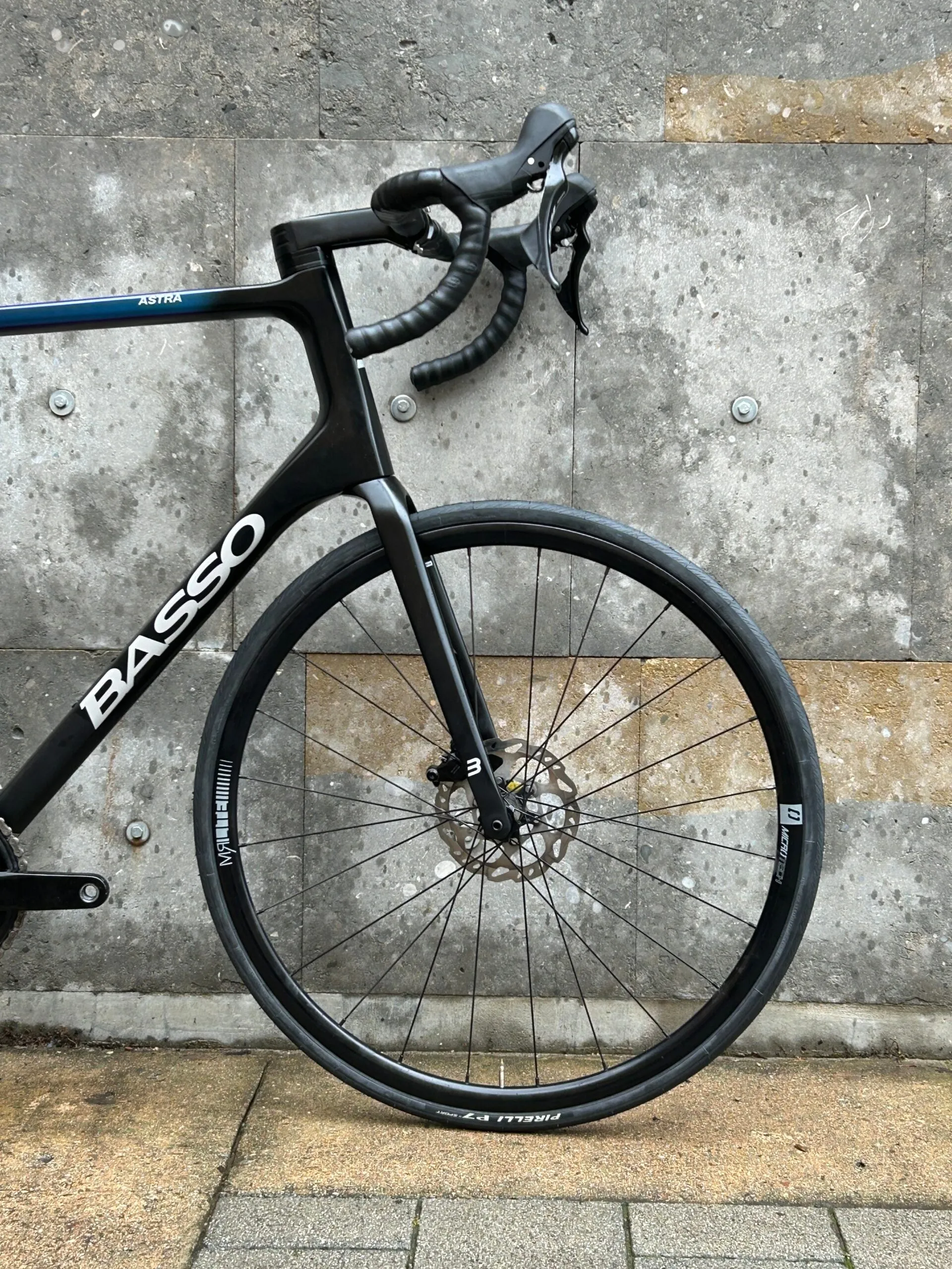 Basso Astra - Shimano 105 2x11sp - Microtech