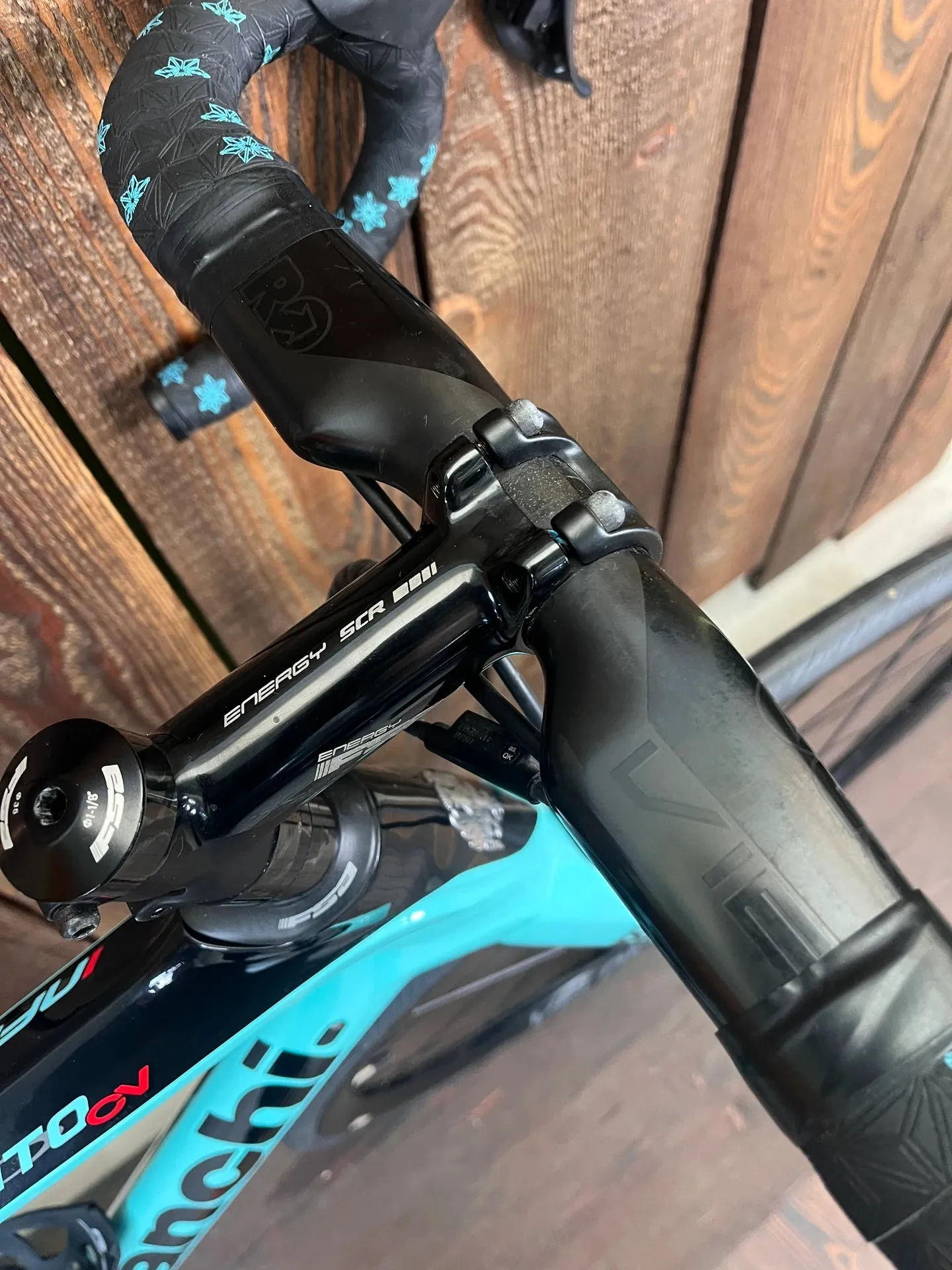Bianchi Infinito CV 2021 - Shimano Ultegra Di2 2x11sp - Velomann
