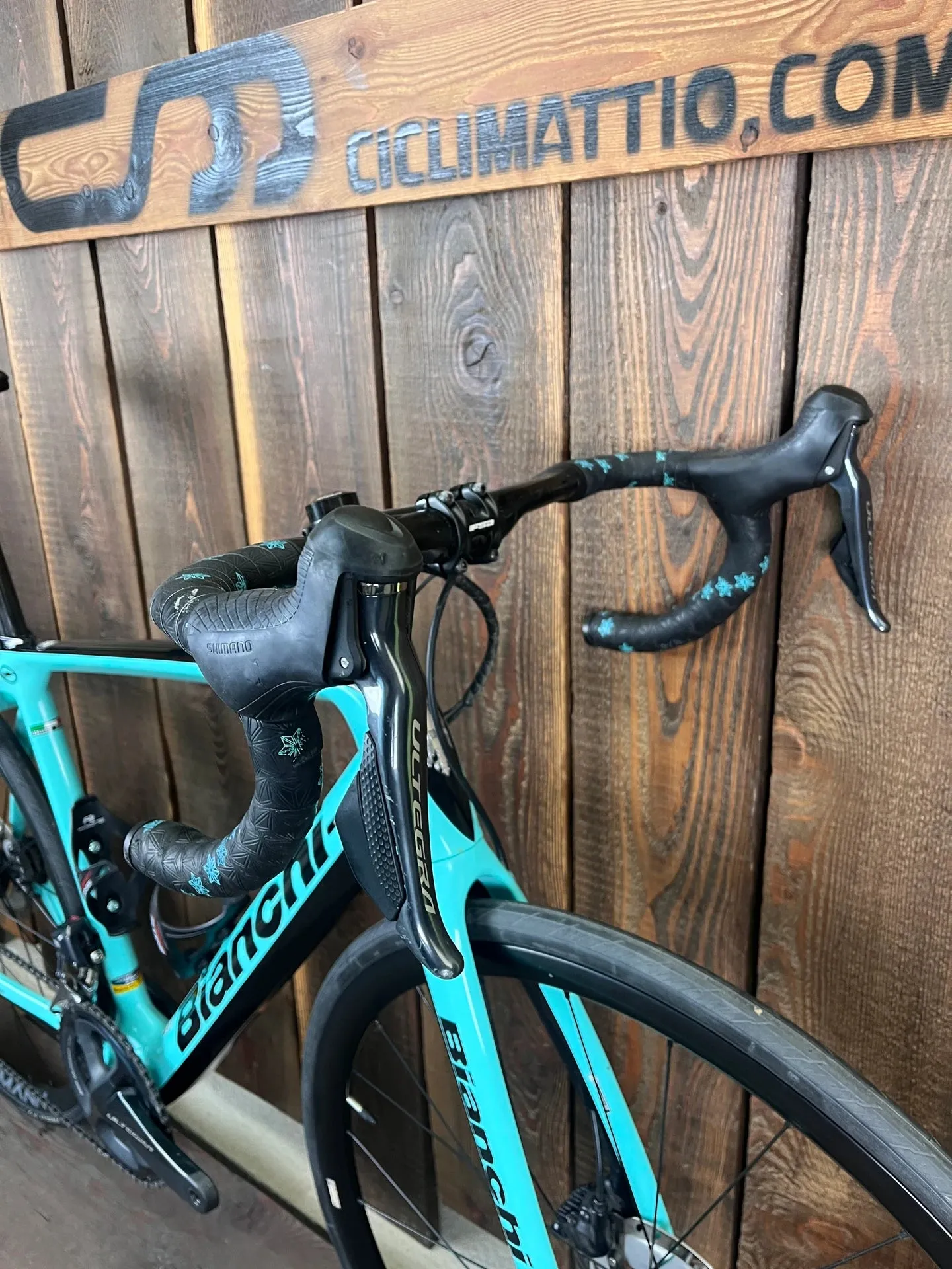Bianchi Infinito CV 2021 - Shimano Ultegra Di2 2x11sp - Velomann