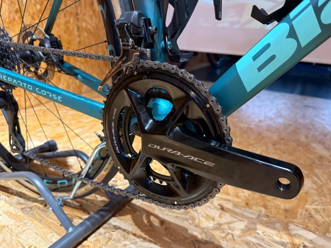 Bianchi Specialissima RC 2024 - Shimano Dura-Ace Di2 2x12sp - Vision Metron 45 SL