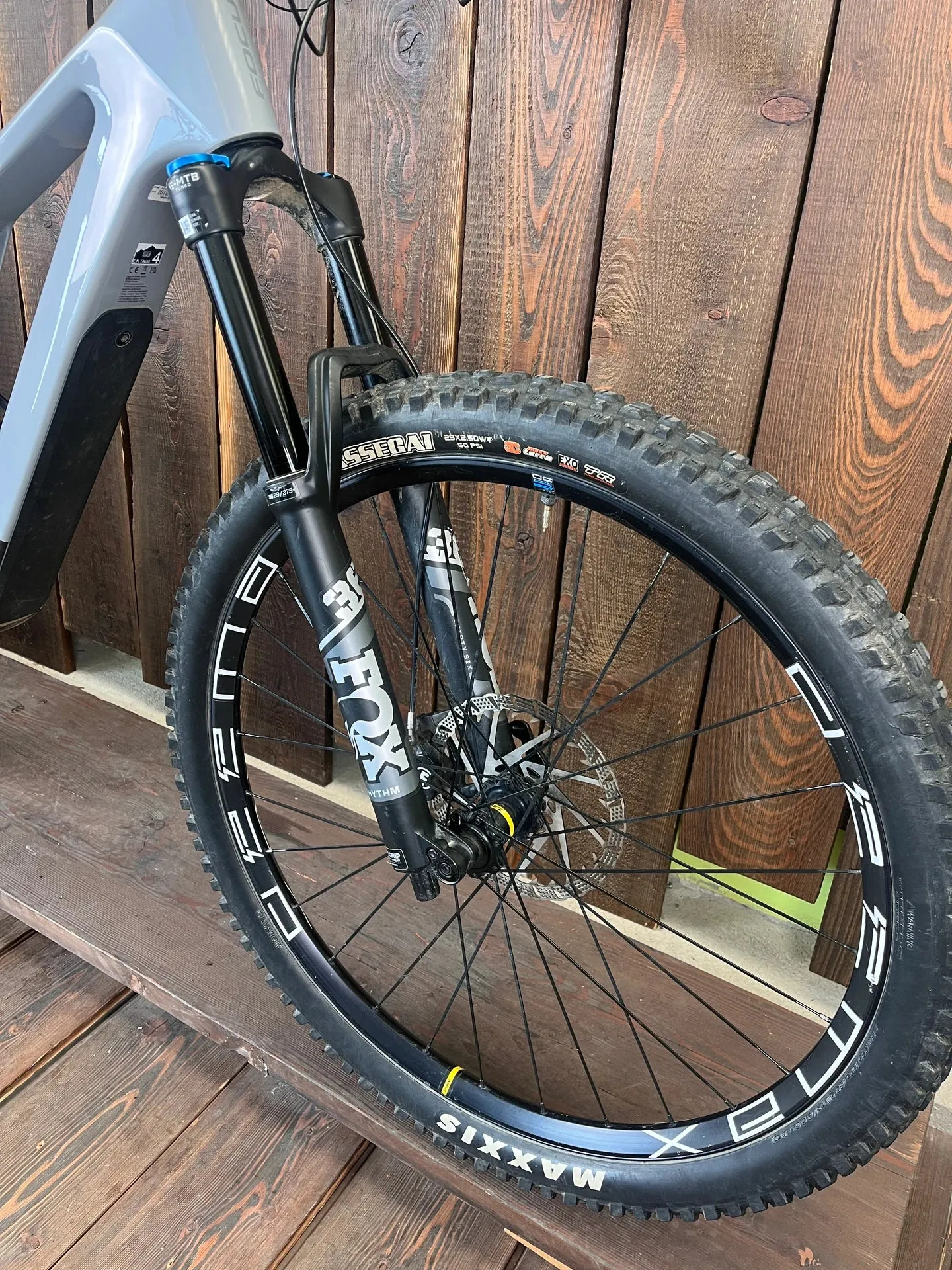 Focus Jam2 SL 8.8 2023 - Sram GX 1x12sp - Mavic Deemax