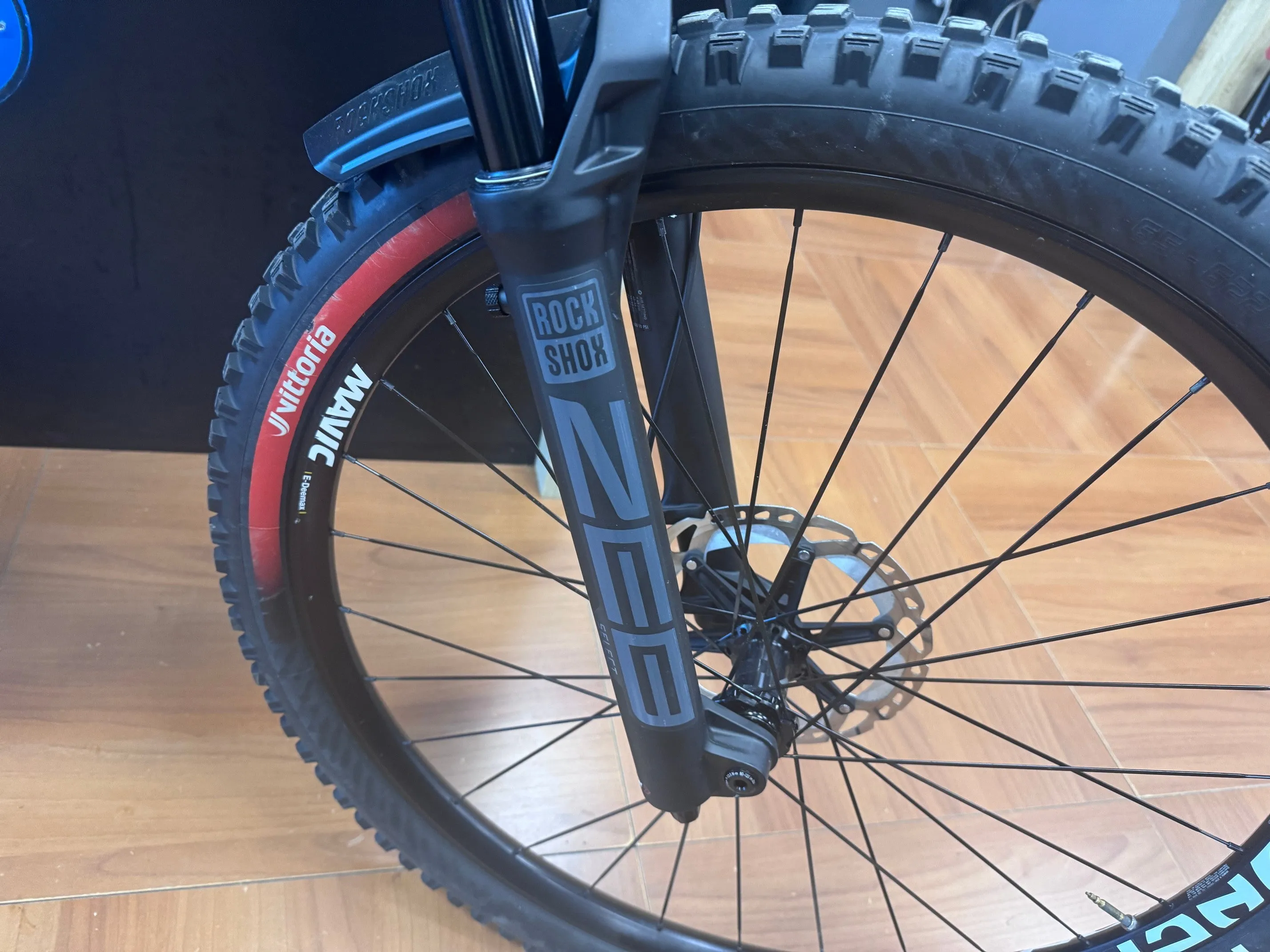 Focus Sam2 6.9 2025 - Shimano XT 1x12sp - Mavic e-Deemax 30