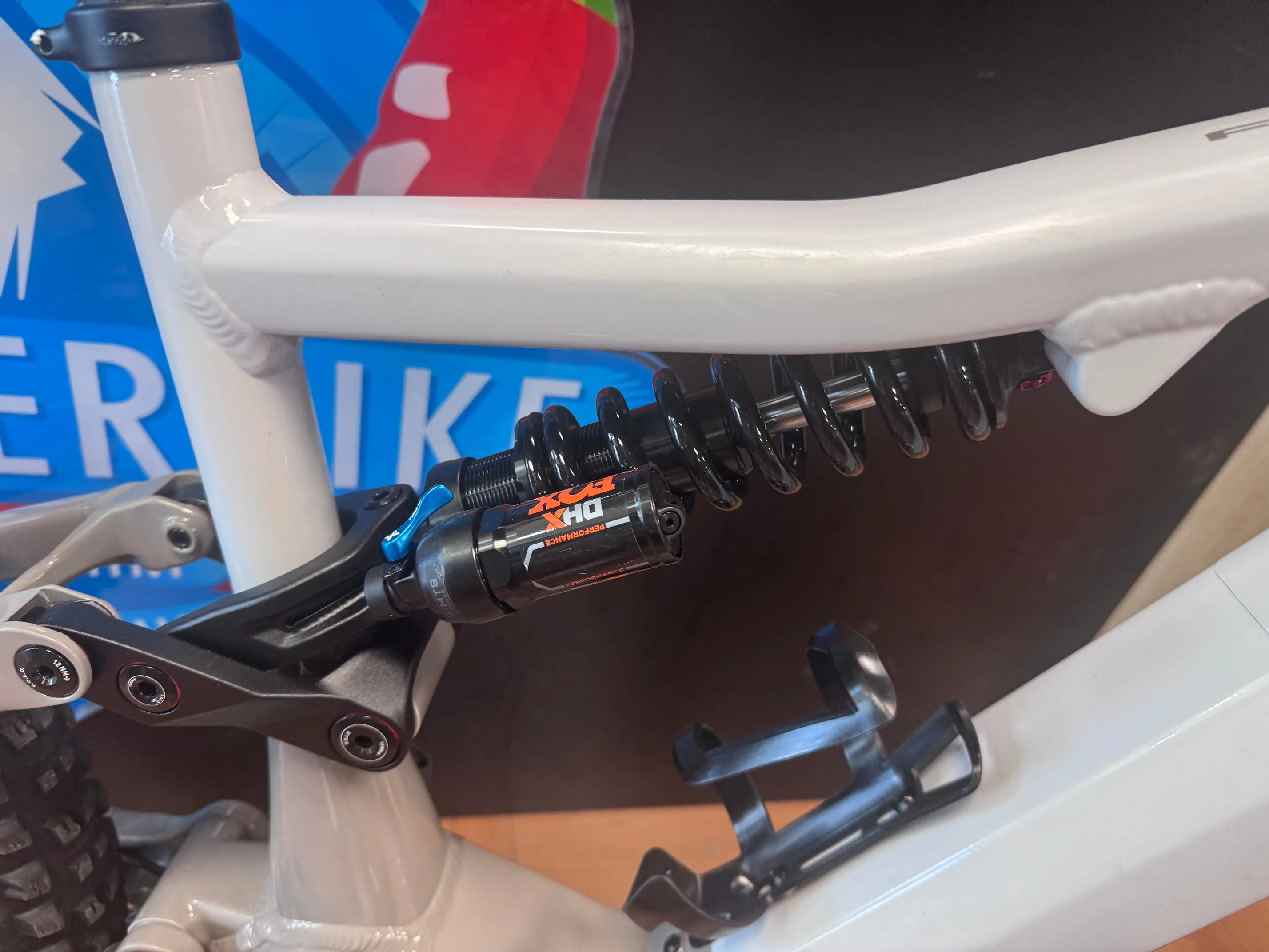 Focus Sam2 6.9 2025 - Shimano XT 1x12sp - Mavic e-Deemax 30