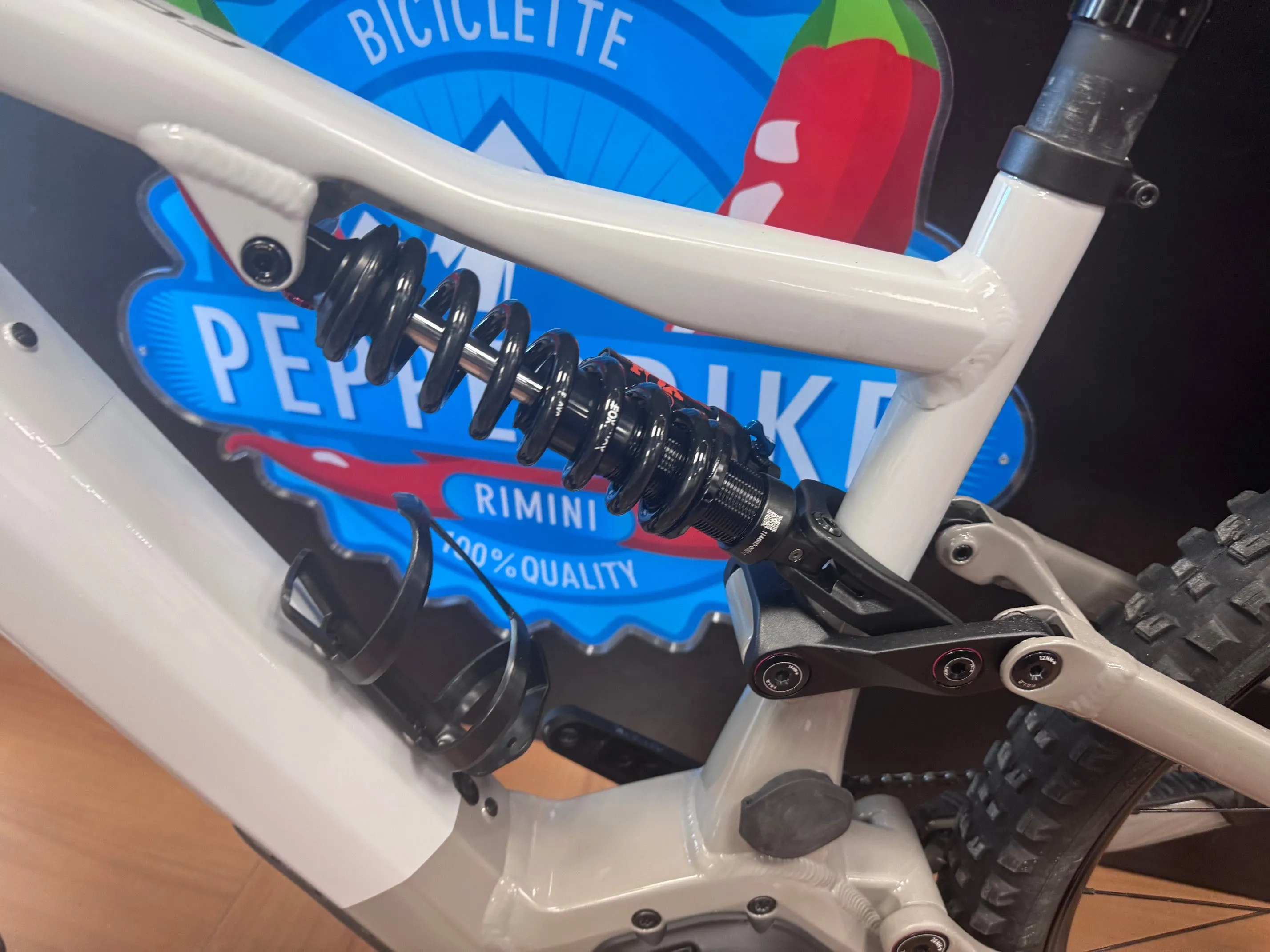 Focus Sam2 6.9 2025 - Shimano XT 1x12sp - Mavic e-Deemax 30