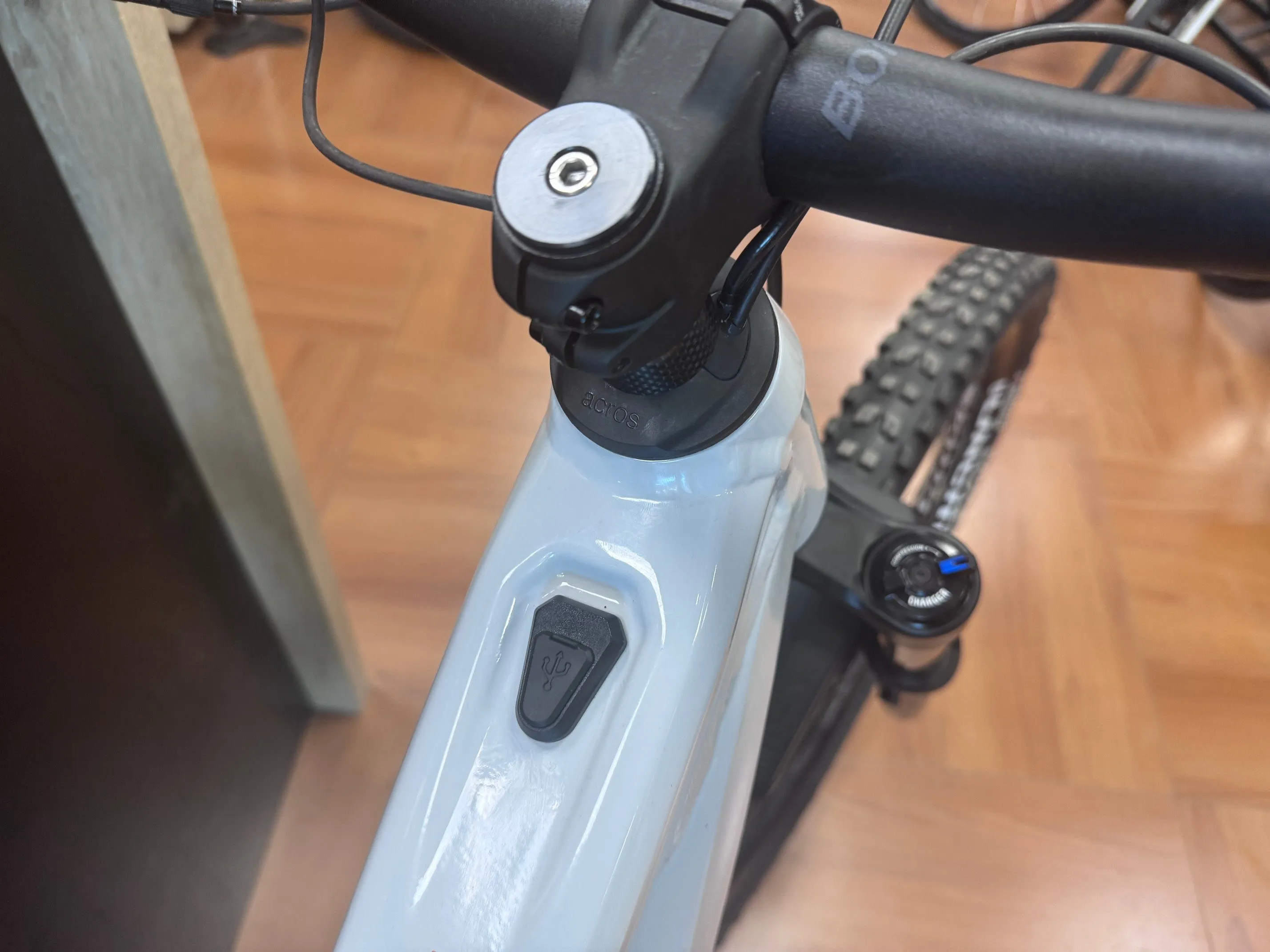 Focus Sam2 6.9 2025 - Shimano XT 1x12sp - Mavic e-Deemax 30