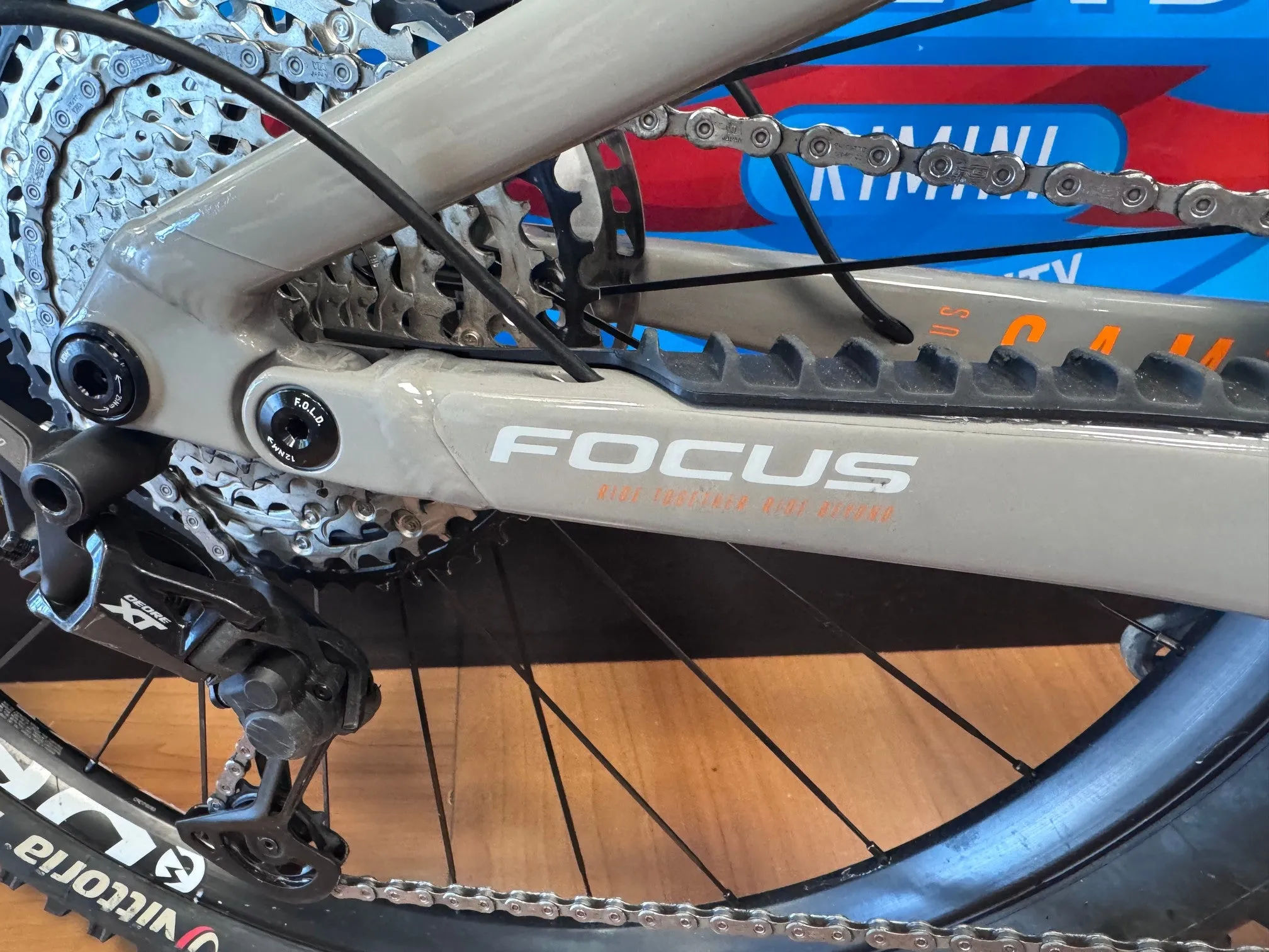 Focus Sam2 6.9 2025 - Shimano XT 1x12sp - Mavic e-Deemax 30