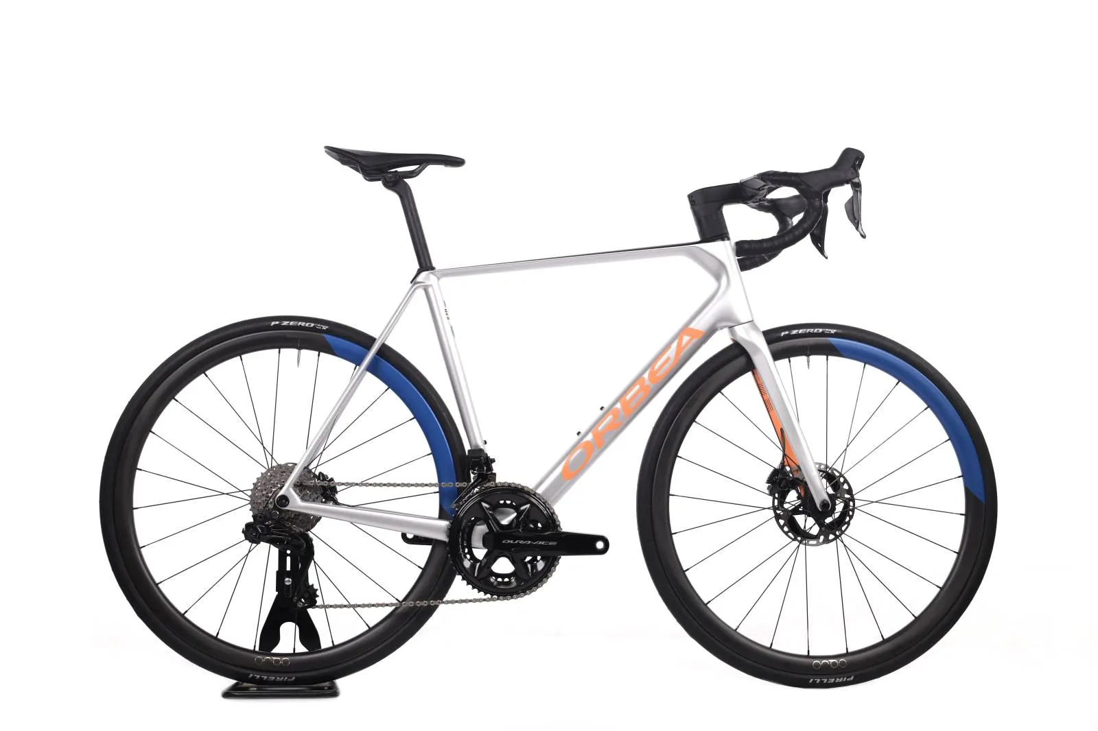 Orbea Orca 2024  - Shimano Dura-Ace Di2 2x12sp - OQUO Road Performance Carbon 35