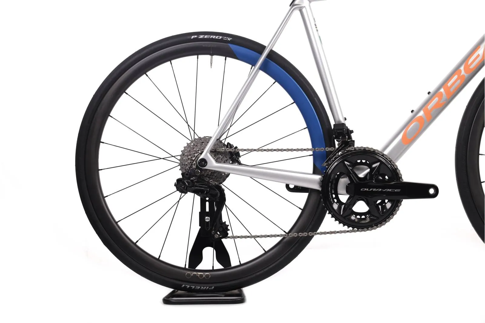 Orbea Orca 2024  - Shimano Dura-Ace Di2 2x12sp - OQUO Road Performance Carbon 35