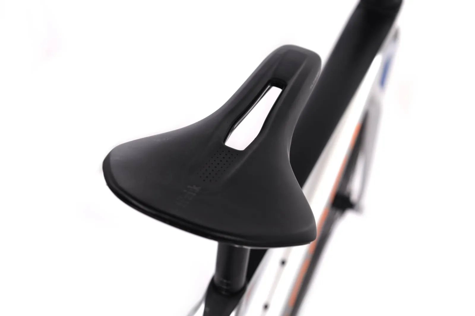 Orbea Orca 2024  - Shimano Dura-Ace Di2 2x12sp - OQUO Road Performance Carbon 35