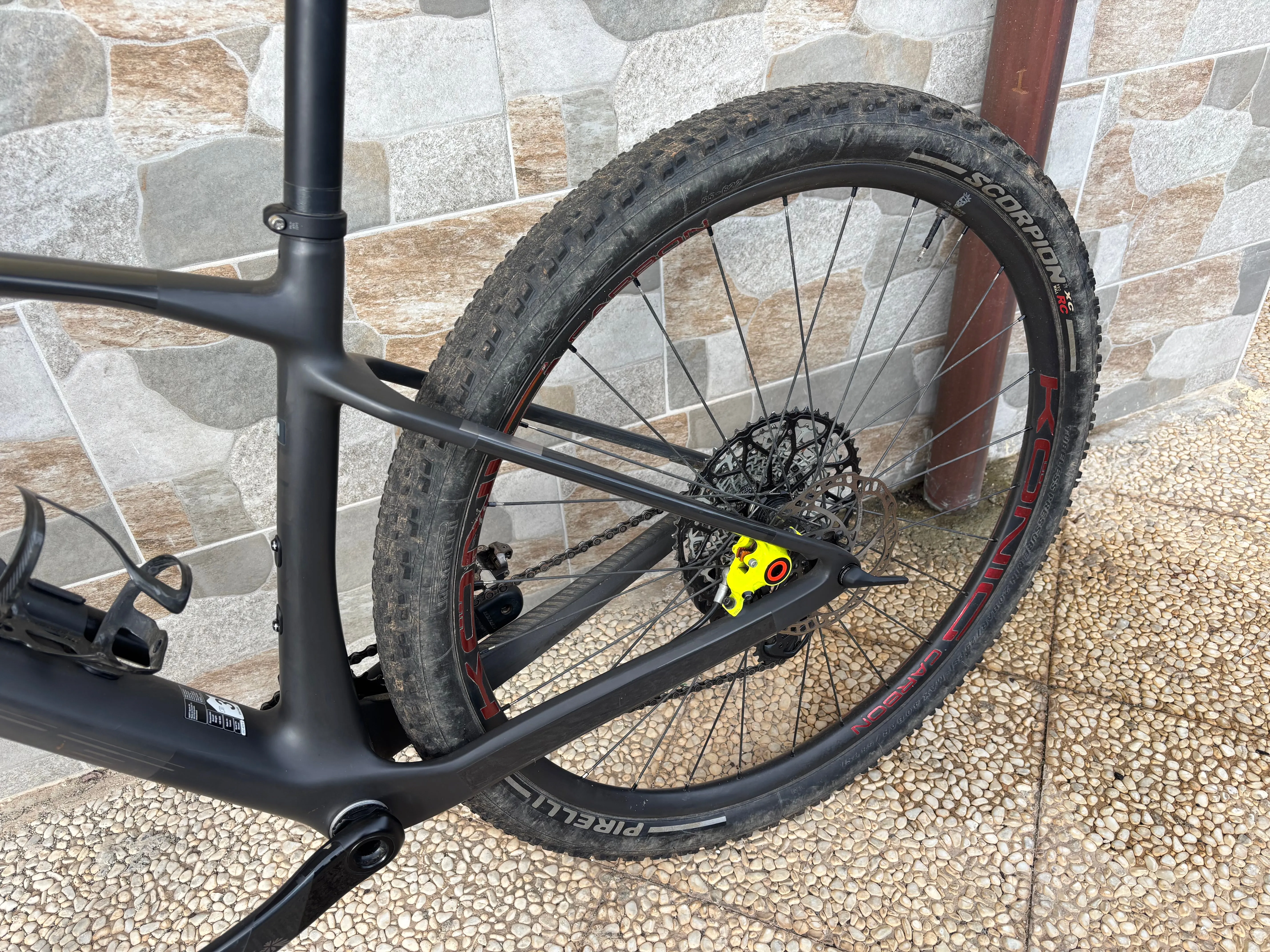 Scott Scale RC SL 2023 - Sram XX1 Eagle AXS 1x12sp - Konig