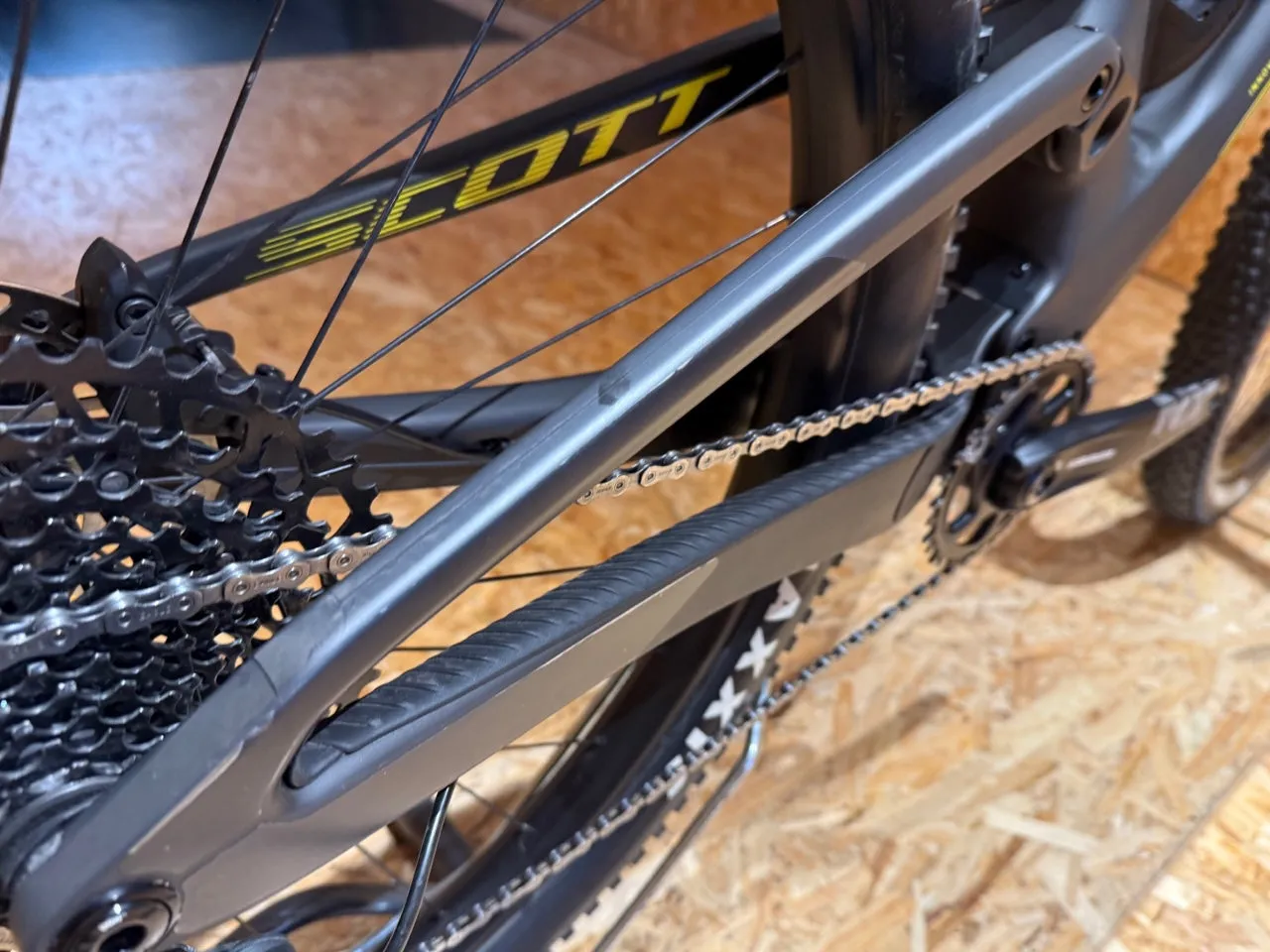 Scott Spark RC Comp green 2024 - Sram NX Eagle 1x12sp - Syncros X-30SE