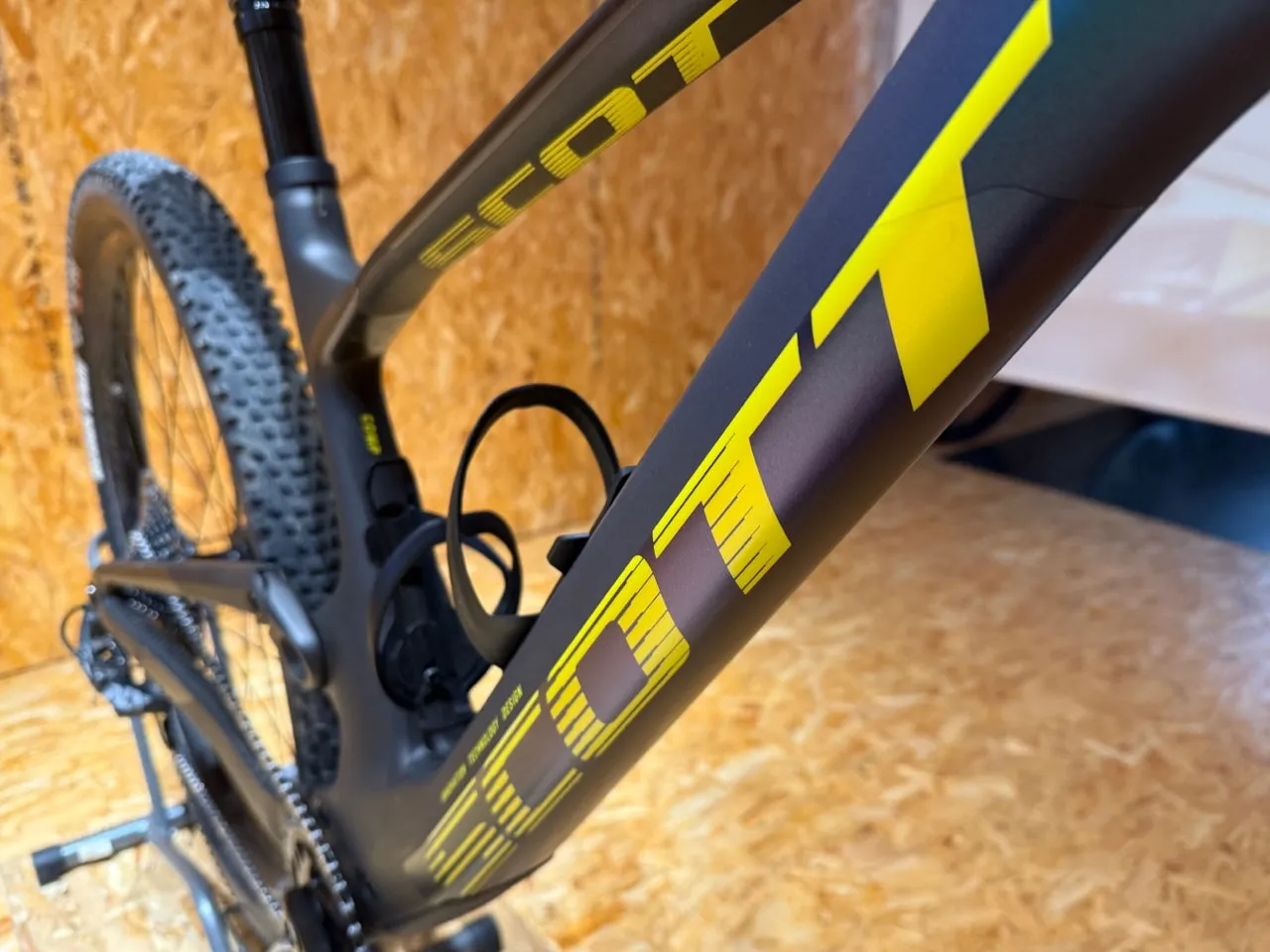 Scott Spark RC Comp green 2024 - Sram NX Eagle 1x12sp - Syncros X-30SE