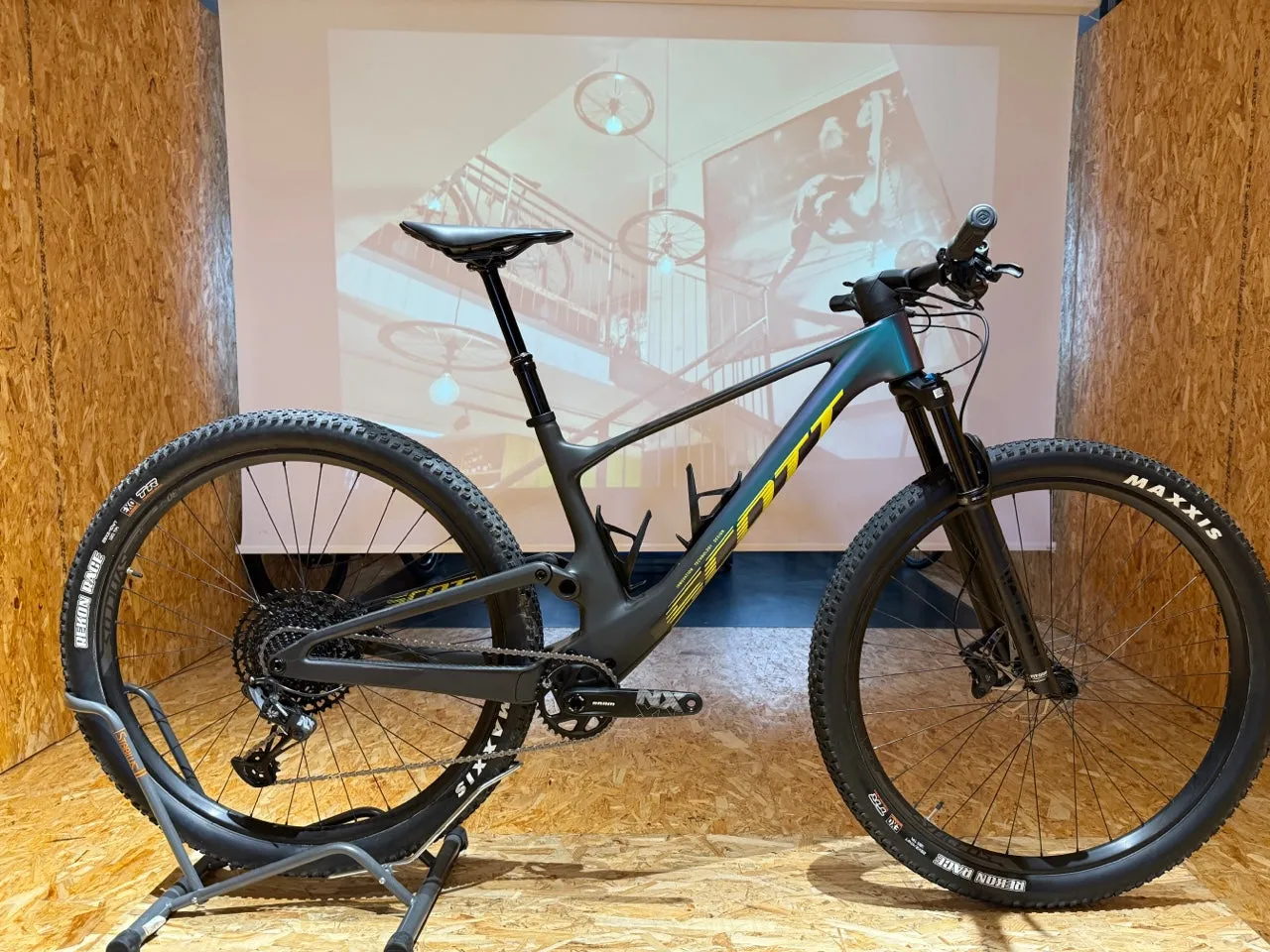Scott Spark RC Comp green 2024 - Sram NX Eagle 1x12sp - Syncros X-30SE