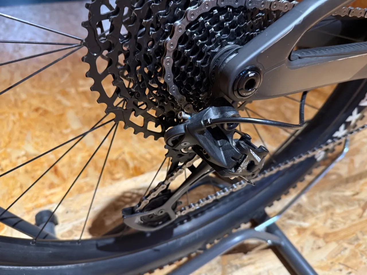 Scott Spark RC Comp green 2024 - Sram NX Eagle 1x12sp - Syncros X-30SE