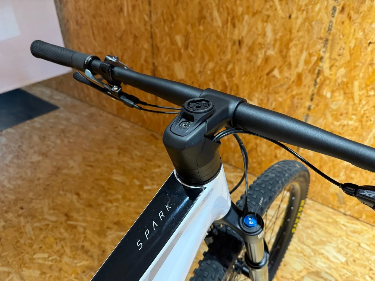 Scott Spark RC Team white 2024 - Shimano XT 1x12sp - Syncros Silverton