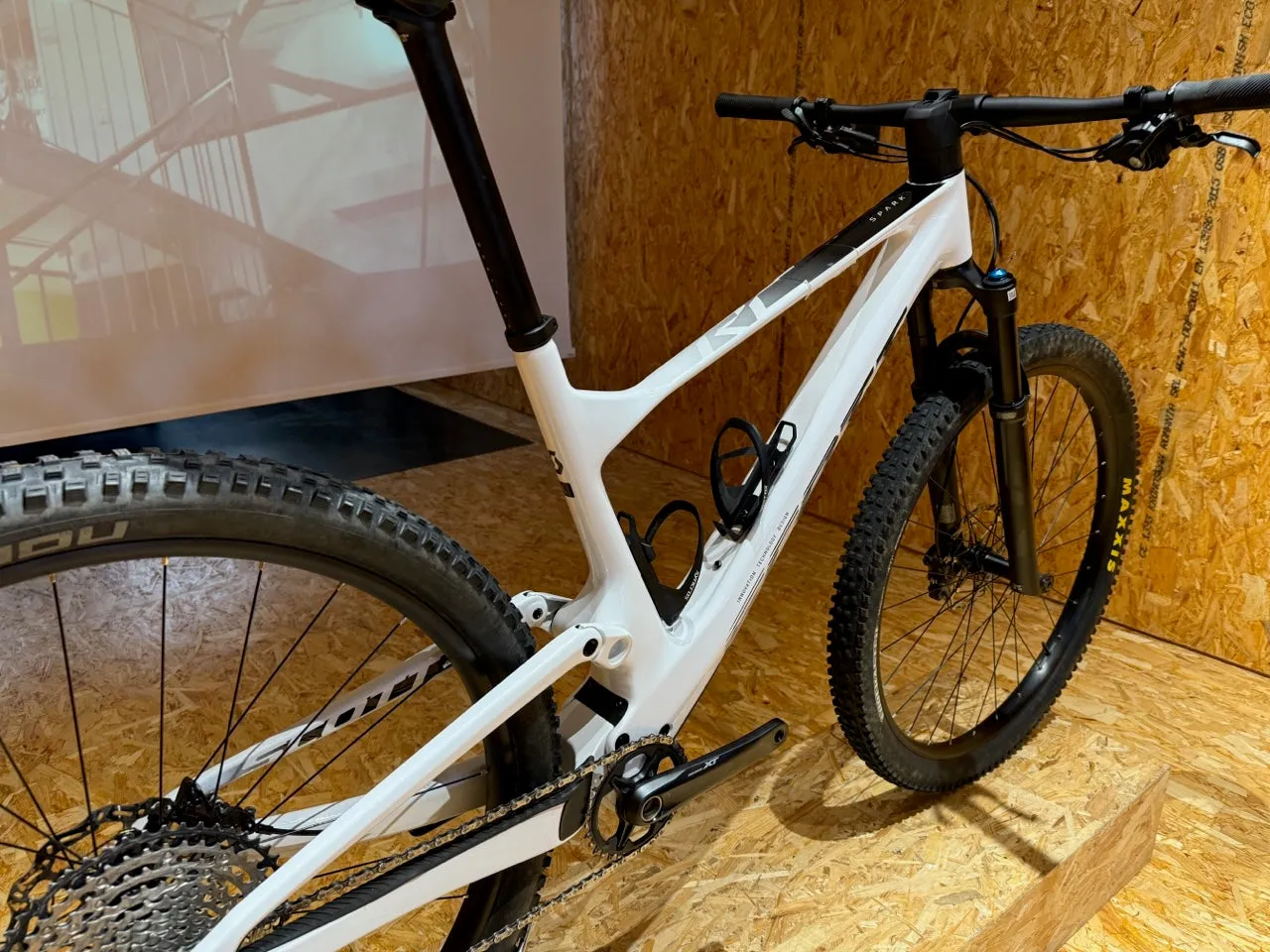 Scott Spark RC Team white 2024 - Shimano XT 1x12sp - Syncros Silverton