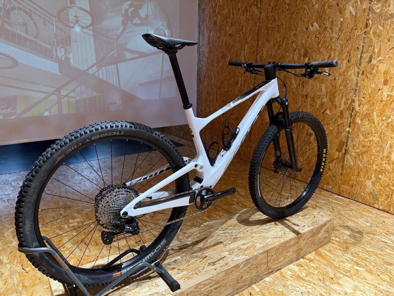 Scott Spark RC Team white 2024 - Shimano XT 1x12sp - Syncros Silverton