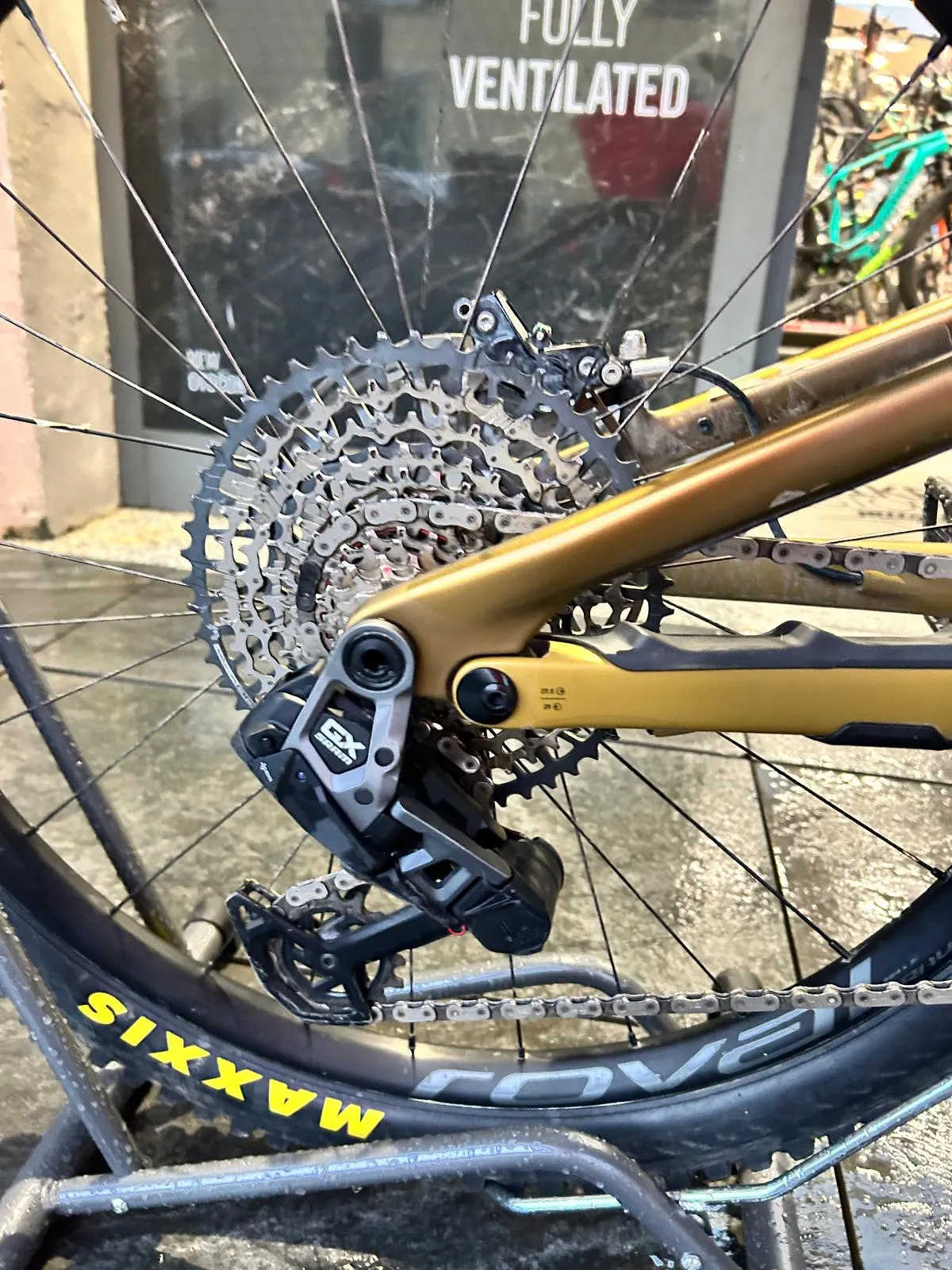 Specialized Turbo Levo SL Expert 2023 - Sram GX 1x12sp - Roval Traverse