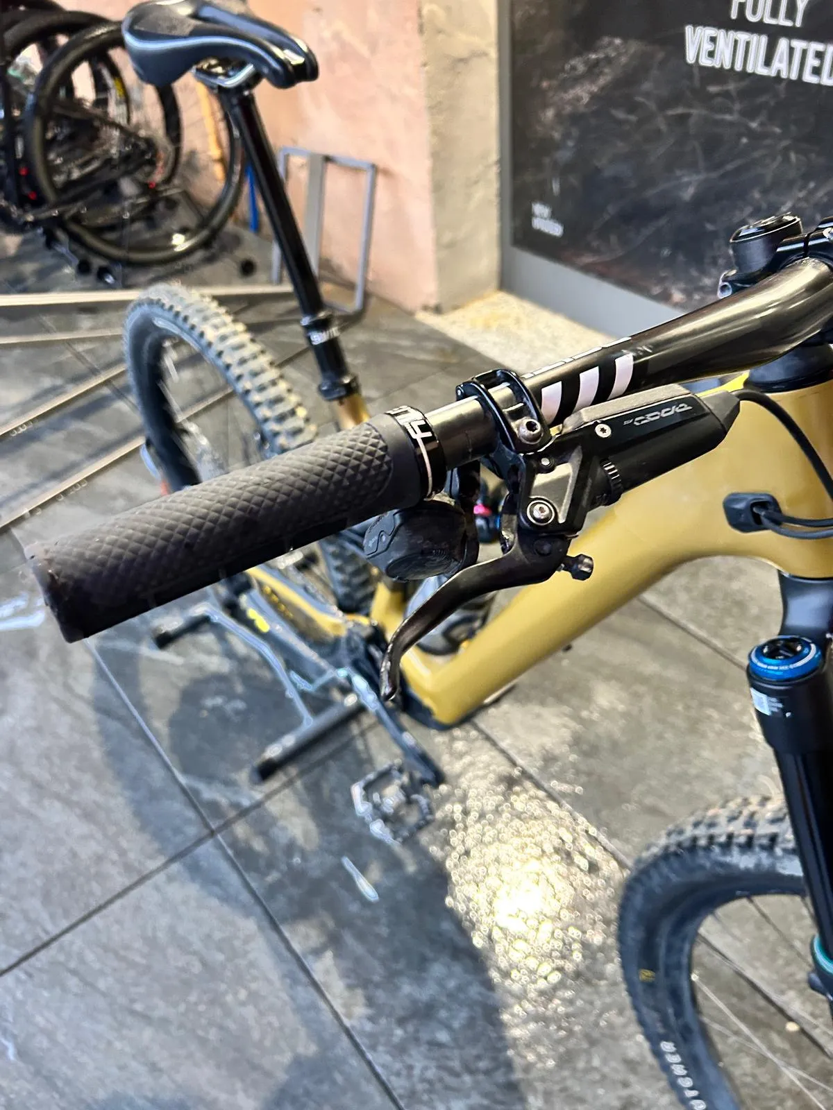 Specialized Turbo Levo SL Expert 2023 - Sram GX 1x12sp - Roval Traverse
