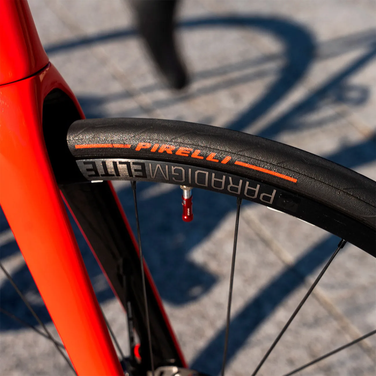 Trek Domane SL 6 2021 - Shimano Ultegra 2x11sp - Bontrager Paradigm Comp 25