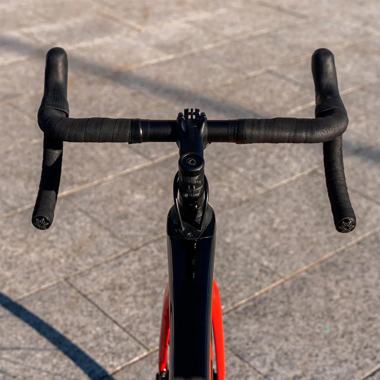 Trek Domane SL 6 2021 - Shimano Ultegra 2x11sp - Bontrager Paradigm Comp 25