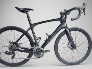 Trek Domane SLR 9 AXS Gen 3 2022 - Sram Red eTap AXS 2x12sp - Bontrager Aeolus RSL 37