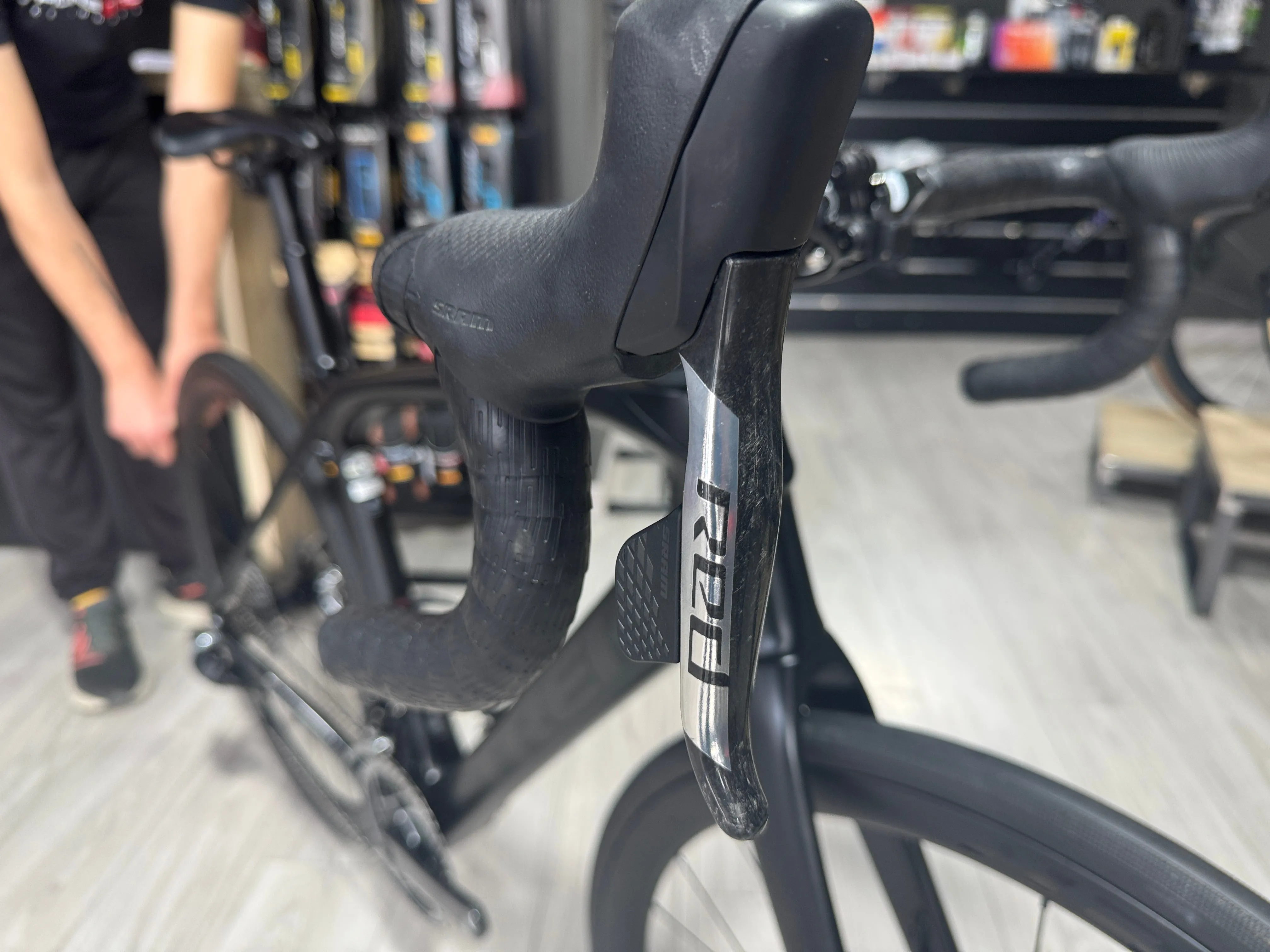 Trek Domane SLR 9 AXS Gen 3 2022 - Sram Red eTap AXS 2x12sp - Bontrager Aeolus RSL 37