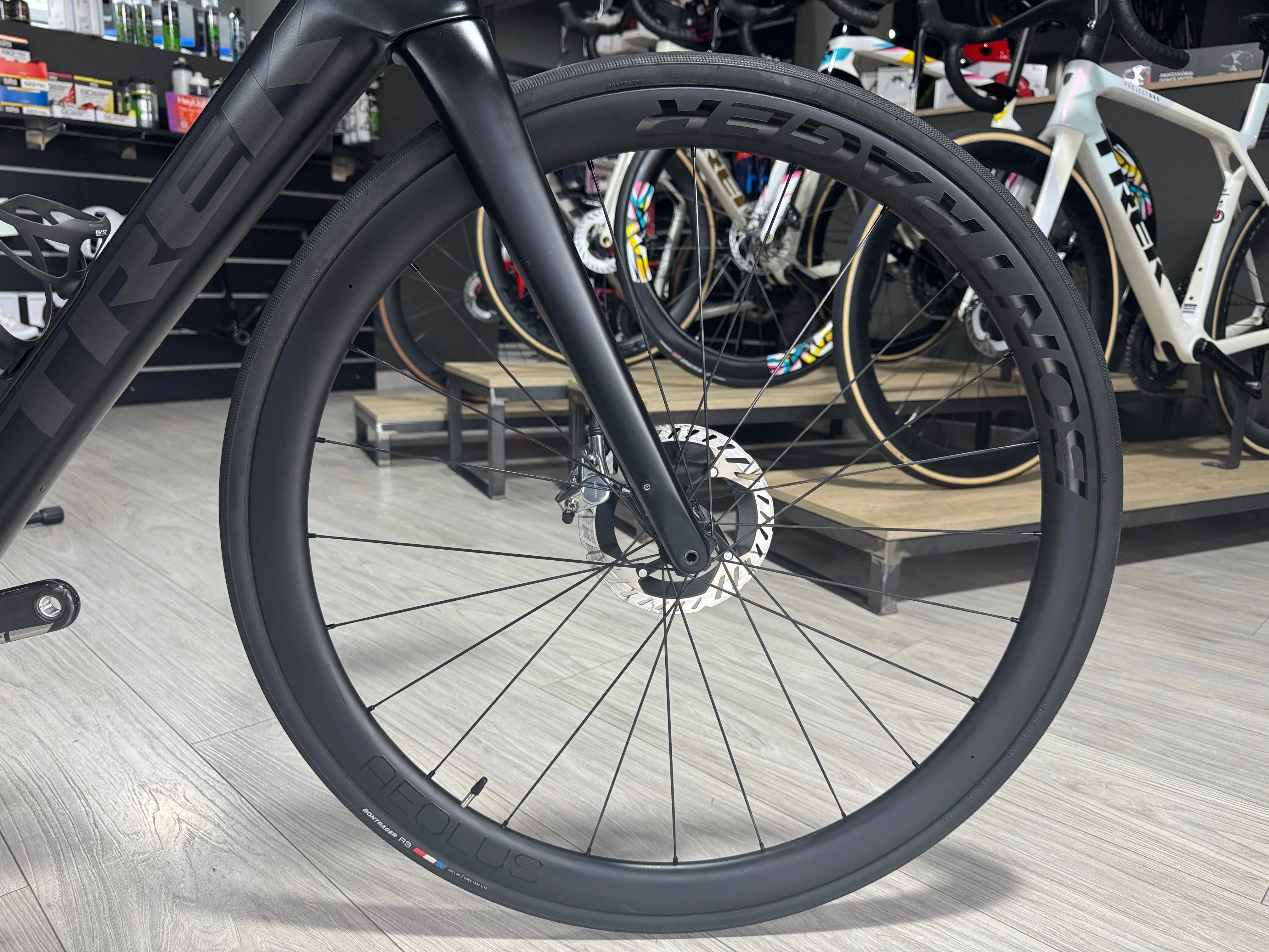 Trek Domane SLR 9 AXS Gen 3 2022 - Sram Red eTap AXS 2x12sp - Bontrager Aeolus RSL 37